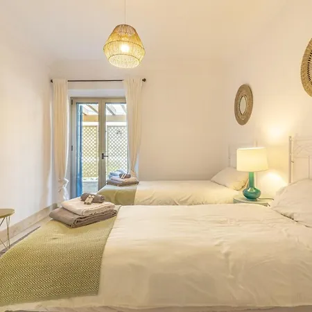 Canal View Puerto Sotogrande Apartment