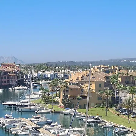 Canal View Puerto Sotogrande Apartment